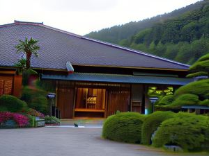 割烹旅館 桃山