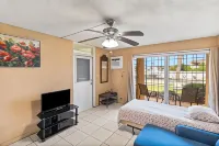 One Nice Caribbean View 1 Bedroom Condo by RedAwning Hotels near Pelican Cove Beach