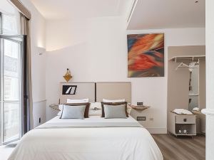 Puerta Catedral Holiday Suites