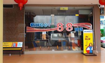 OYO 90964 Melody 88 Inn