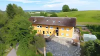 Naturfreundepension Hagenberger für Erwachsene Hotels near Pendlerparkplatz