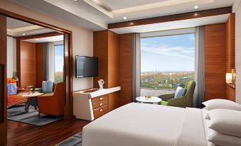 3. Hyatt Ce..