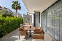 Wolf Suites