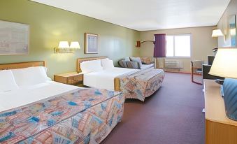 Super 8 by Wyndham Belen NM