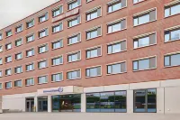 Premier Inn Karlsruhe City am Wasserturm Hotel dekat Yasmin