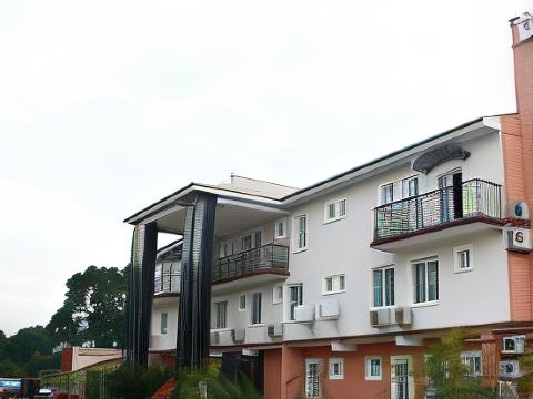 The Carlton Gate Hotel