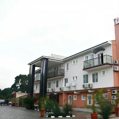 The Carlton Gate Hotel Hotels near Emmanuel Baptist Church, Odo Ona, Apata, Ibadan