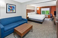 Holiday Inn Express & Suites Chicago South Lansing Hotels in Lansing