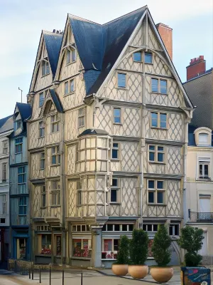 Hôtel Mercure Angers Centre Gare 라 파귤떼 드 썽떼, 데빠흑뜨멍 파흐마씨 덩죄 식물원 주변 호텔