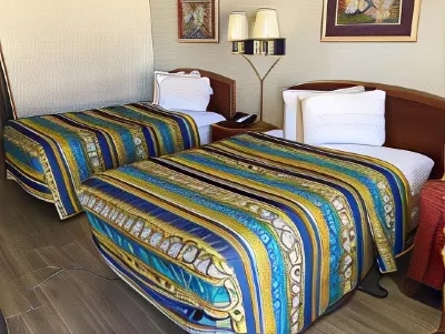 Colonial Inn Hotels in Shawnee