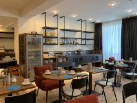 호텔 암 슐로스테아터 GmbH & Co. KG