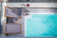 Niriides Palace - Hot Tub