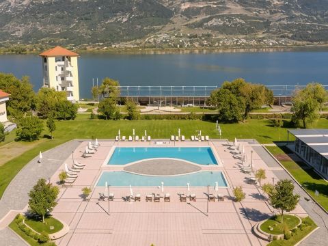 The Lake Hotel