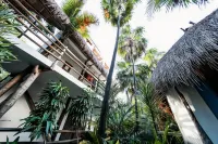 كورموران بوتيك هوتل آند سينوتي تولوم Hotels near سيزياك