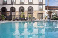 Holiday Inn Express & Suites Ontario Airport