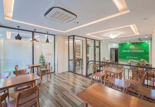 마리스 호텔 외관 또는 근처 야시장 전경