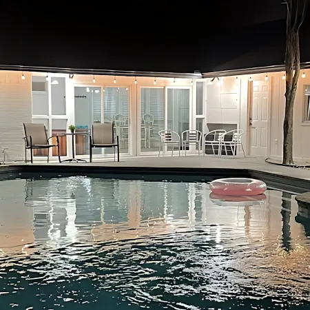 Family friendly/POOL/Sleeps 16/Luxury