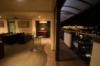 Hotel 224 & Apartments - bar