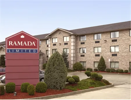 Ramada Limited Mount Sterling Отели в г. Монтгомери