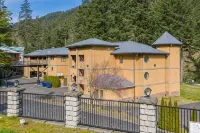 Carson Hot Springs Resort & Spa