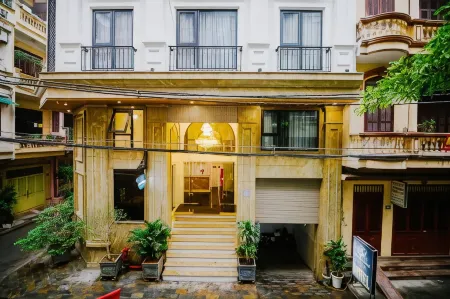 Royal Lotus Hotel