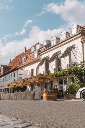 Weinforum Franken Hotel & Restaurant Отели в г. Рандерзакер