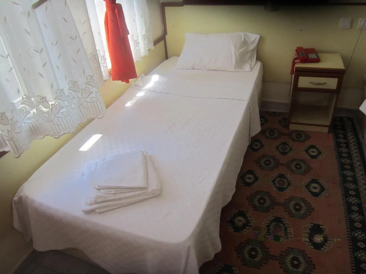 ريد روز هوتل الغرف Photos