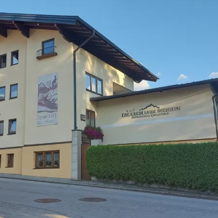 Hotelpension Oberauer Wagrain Отели в г. Гемайнде Ваграйн