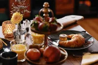 18Arts Hotel - Living in a Gallery!