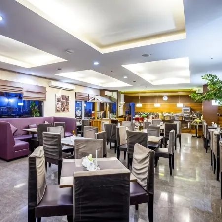 Hotel Grand Kartika