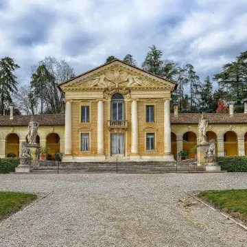 Progress Country & Wine House