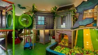 Senyum World Hotel