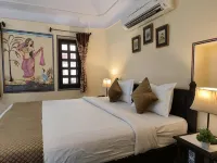Sajjan Bagh Resort Hotels near Pushkar Lake