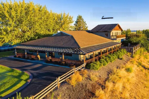 Moses Lake Golf Retreat @Moses Pointe Golf Course Hot Tub Sauna Pizza Oven Hotel di Grant County