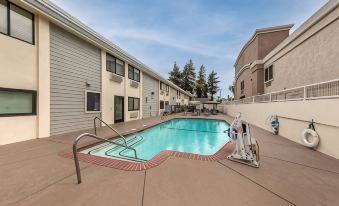 Best Western Town  Country Lodge