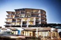 Ocean Views Resort Hotels in Golden Beach