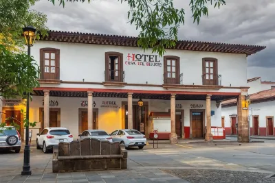 Hotel Casa del Refugio Hotels near La Biblioteca Publica Gertrudis Bocanegra