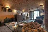 Antica Dimora Leones Hotels in Peccioli