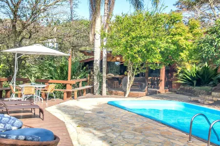 Pousada Rosa Отели рядом с достопримечательностью «Red»