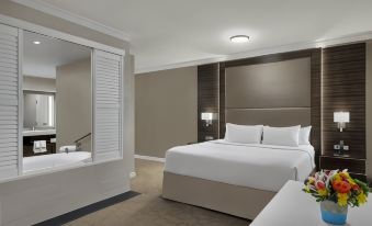 Delta Hotels Edmonton Centre Suites