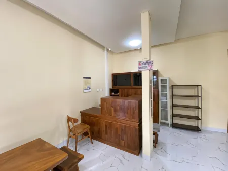 RedDoorz Syariah at Jitu Guest House Purwokerto Отели в г. Banyumas Regency