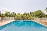 Domaine de l Ourbise Hotels in Damazan