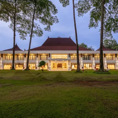 The Omala Resort Tretes Hotels near Putuk Truno Waterfall