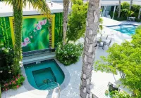 Orchid Key Inn - Adults Only - Hot Tub