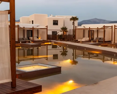Laguna Coast Resort, Small Luxury Hotels of the World Hotels near شاطئ بلاكا