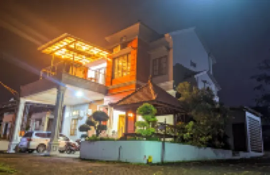 Sapphire Village Guesthouse