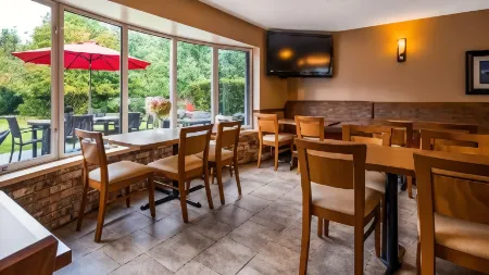 Best Western Sicamous Inn Отели в г. Сикамаус