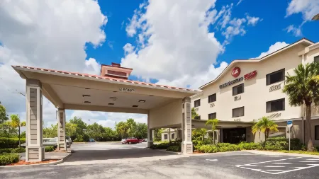 Best Western Plus Sebastian Hotel  Suites Отели в г. Себастиан