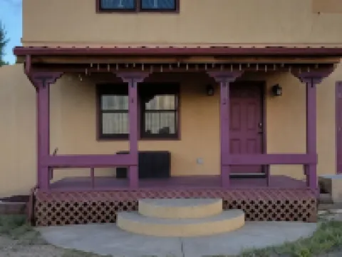 Inviting & Spacious! Unique Indoor and Outdoor Vibe! 韋爾法諾縣酒店