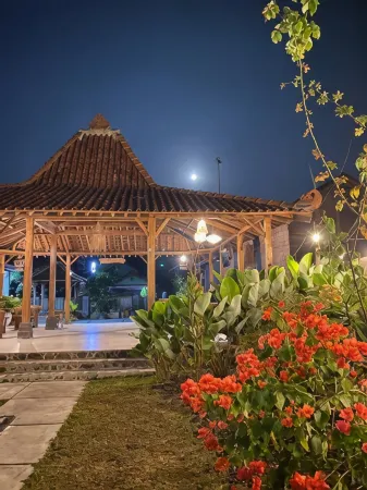 Pinnara Borobudur Отели рядом с достопримечательностью «Punthuk Setumbu»